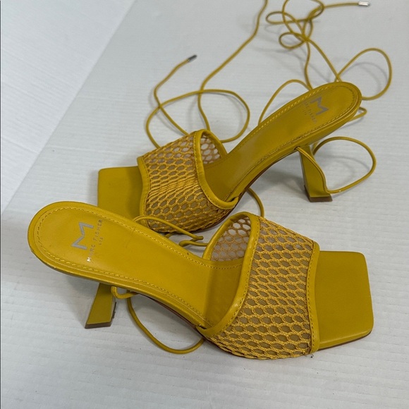 Marc Fisher LTD - Dallyn Heeled Sandal - Gold/Yellow - Size 8.5 - Good Condition - Picture 4 of 10